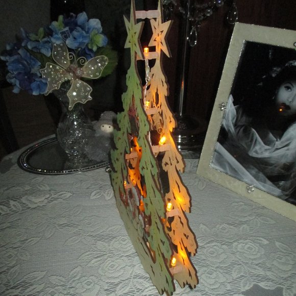 German Collectable Wooden Christmas Tree - Picture 10 of 11